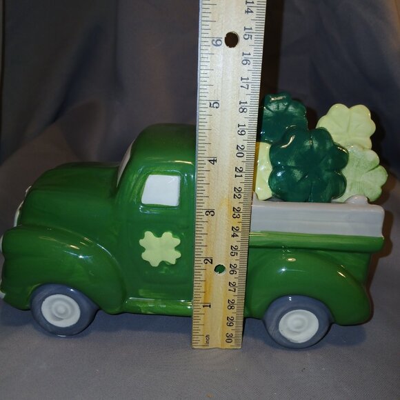 St. Patricks Day Ceramic Green Truck With Shamrocks By Kohls New with Tags Patty - Picture 8 of 16